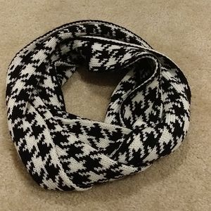 Infinity scarf
